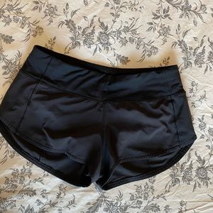 Lululemon Speed up short 2.5”